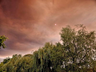 Nuages de fumée au-dessus du Médoc