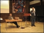Bernhard Meyer und Christian Büttner vor dem Auditorium