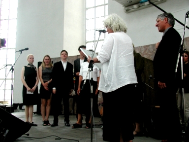 Bild 22: mit Jutta Ebeling bei der Verleihung des Friedenspreises Frankfurter Schulen