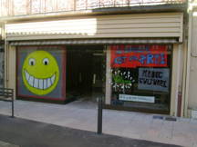 Peintures sur vitrine